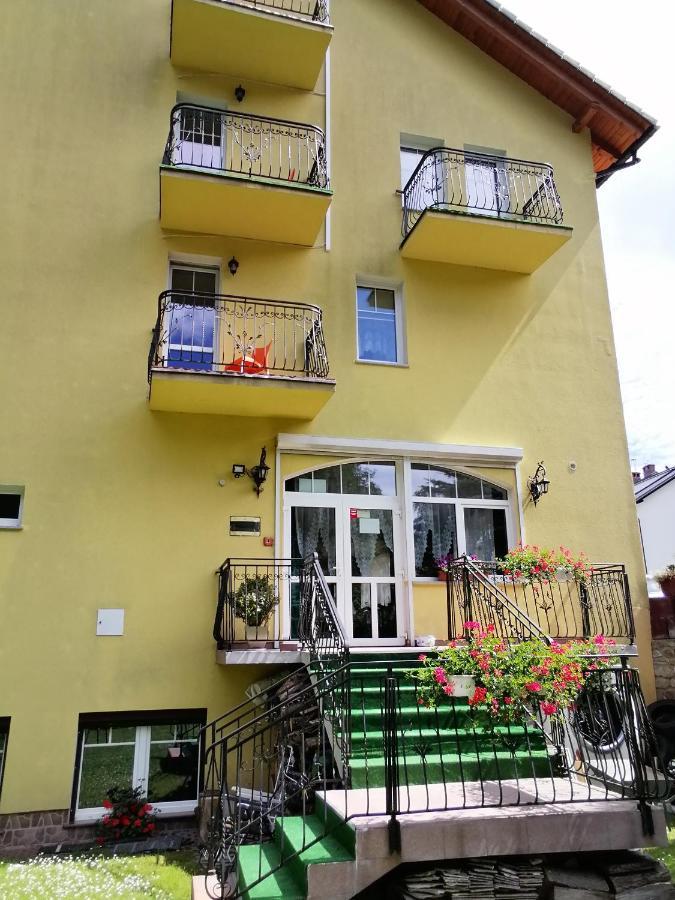 Świeradów-Zdrój Pasja Bed & Breakfast エクステリア 写真